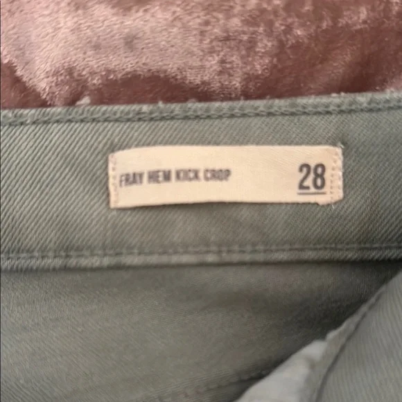 Sage Ankle Cropped Jeans with Frayed Hem NWOT - Picture 4 of 4